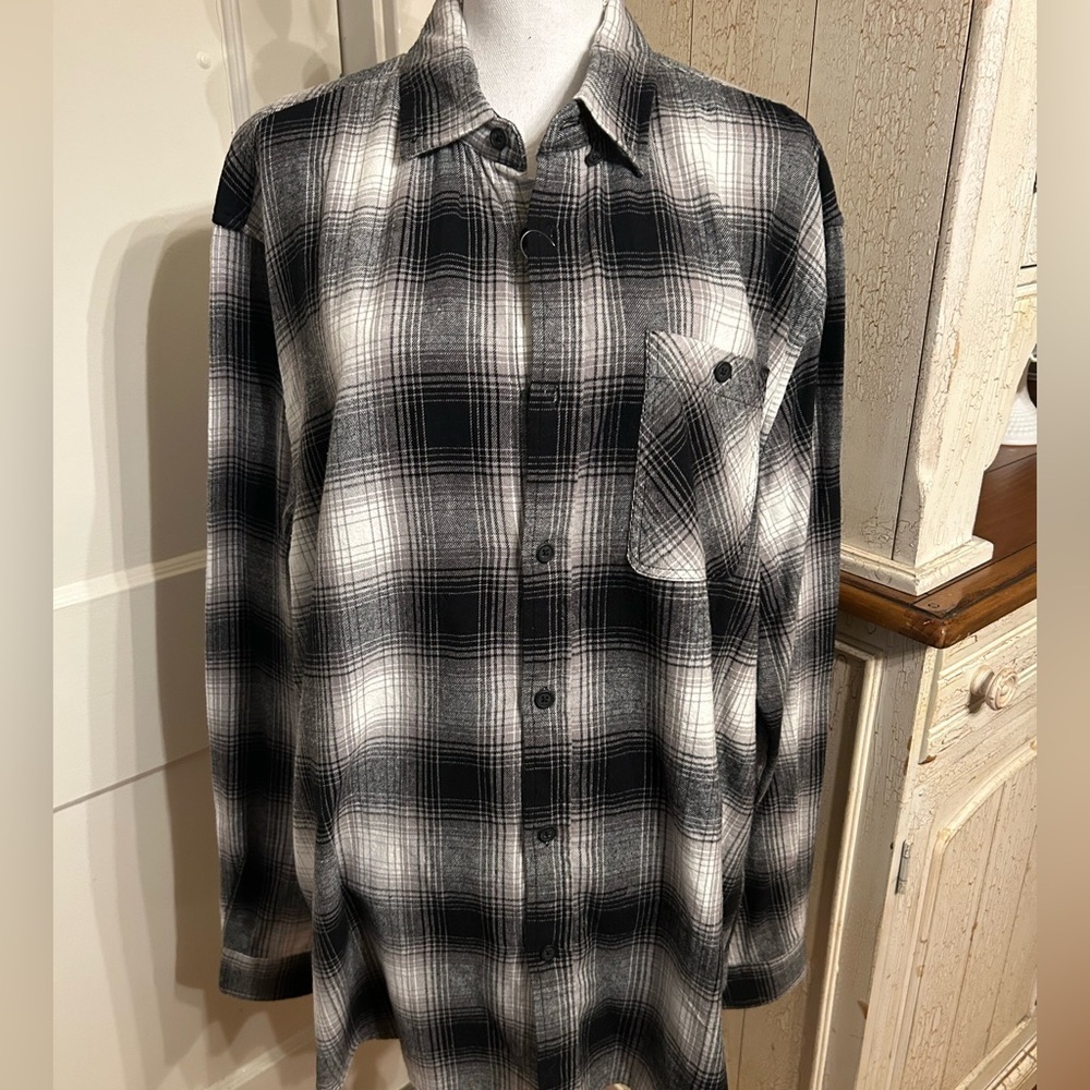 Mens Boston Traders Black and White Checkered Shirt